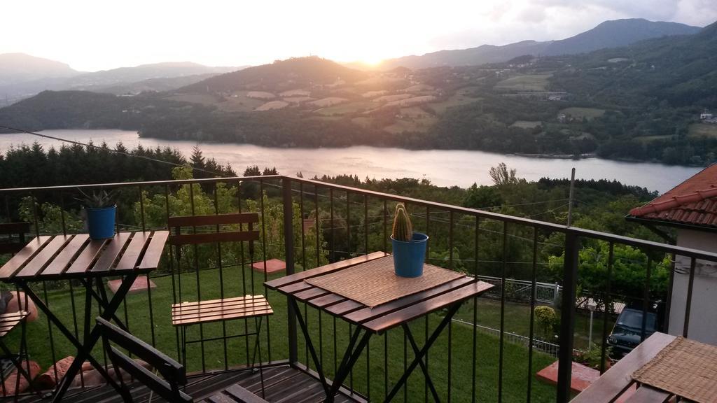 B&B Borgo Massovrana Castel di Casio Kültér fotó