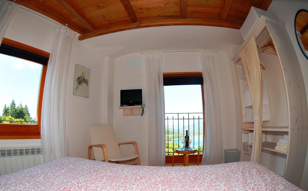 B&B Borgo Massovrana Castel di Casio Kültér fotó