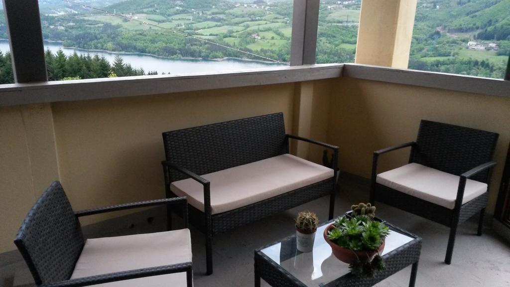 B&B Borgo Massovrana Castel di Casio Kültér fotó