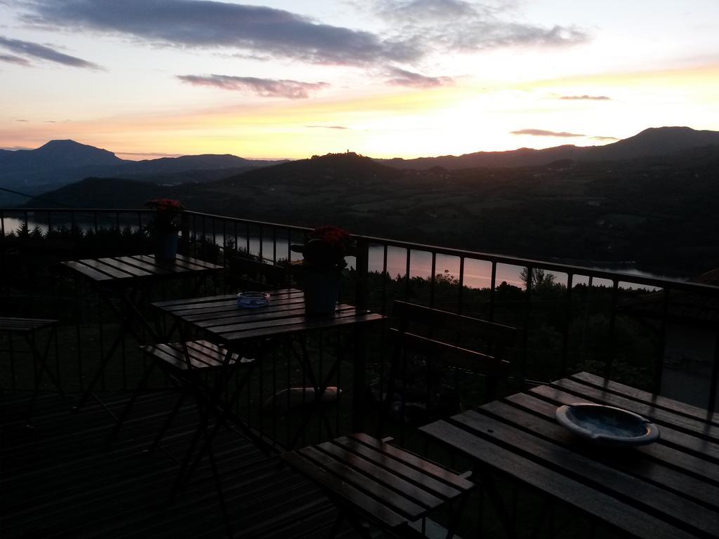 B&B Borgo Massovrana Castel di Casio Kültér fotó